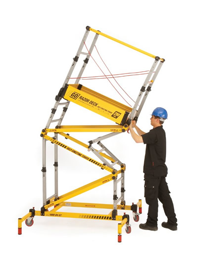 Razor Deck 200 being erected